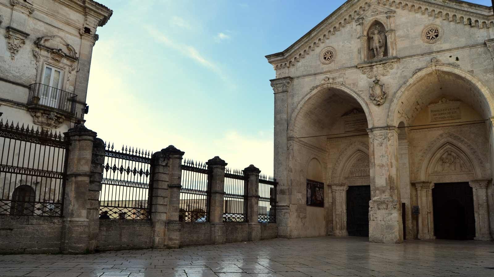 Monte Sant'Angelo città Patrimonio Mondiale dell'Unesco - Apulia Rodi  Garganico - Apulia Hotels